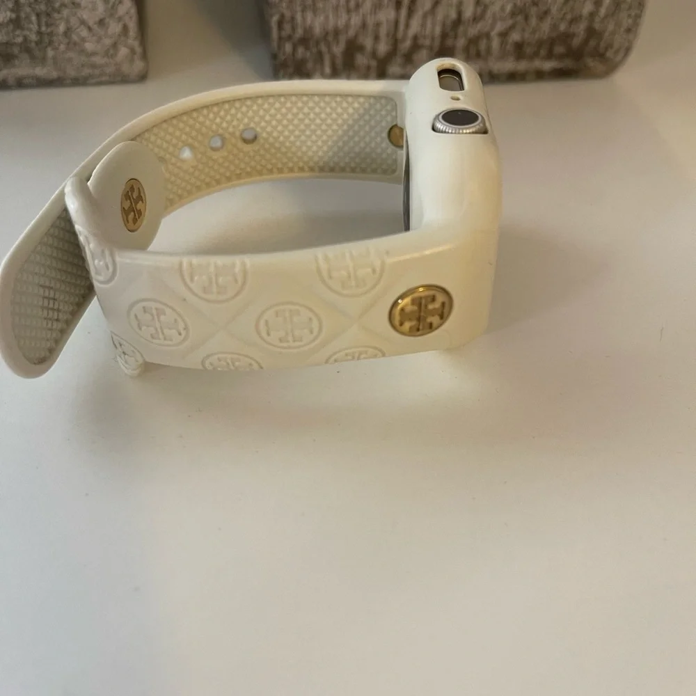 Tory Burch Cream Smartwatch with Elegant Design